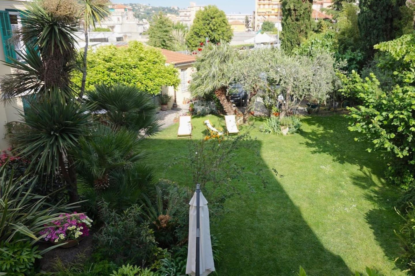 Villa Angelina - Casa Glicine Vallecrosia Exterior foto